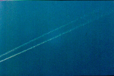 normal contrails picture B2